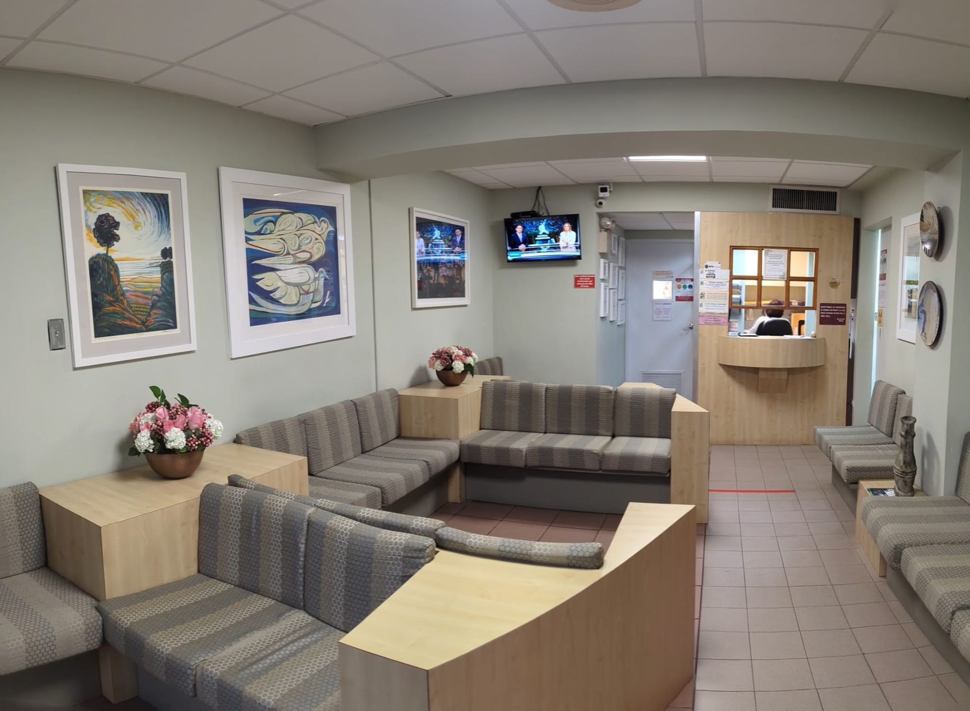 Instituto Sonoradiológico Hostos - Foto Sala de Espera